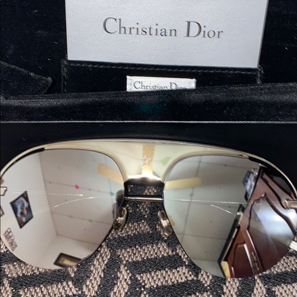 DIOR - Picture 8 of 11